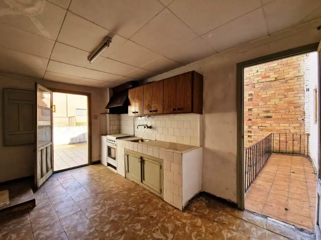 Kitchen of Houses for sale in Binéfar  with Terrace, Storage room and Balcony