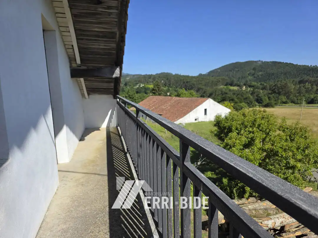 Außenansicht von Country house zum Verkauf in Maruri-Jatabe mit Privatgarten und Abstellraum