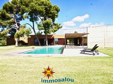Detached house with pool for sale in dels Emprius