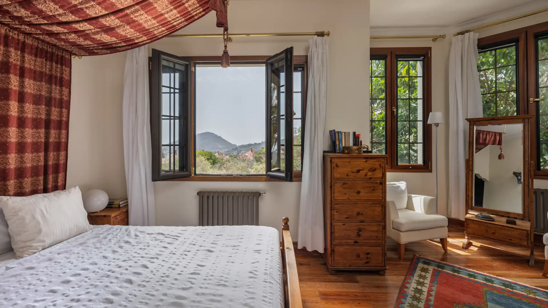 Dormitori de Casa o xalet en venda en Santa Brígida amb Aire condicionat, Calefacció i Jardí privat