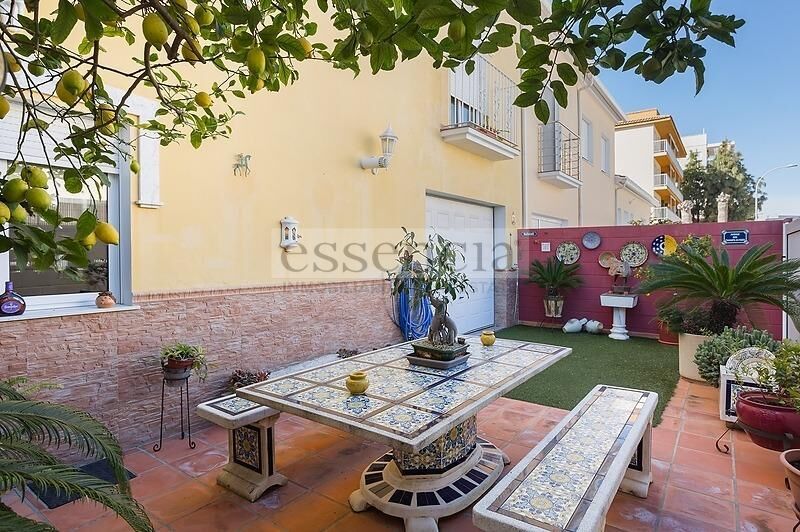 Terrassa de Casa o xalet en venda en Bellreguard amb Aire condicionat, Calefacció i Jardí privat