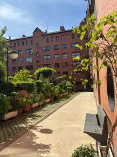 Vista exterior de Pis en venda en Madrid amb Aire condicionat, Calefacció i Traster