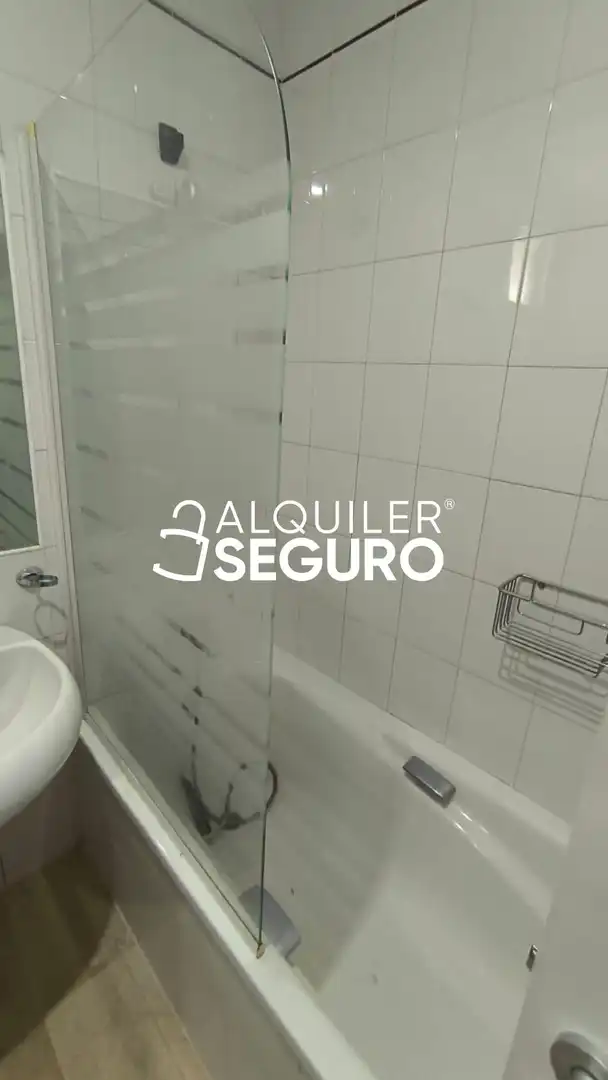 Baño de Casa o chalet de alquiler en Almensilla con Trastero, Piscina y Amueblado