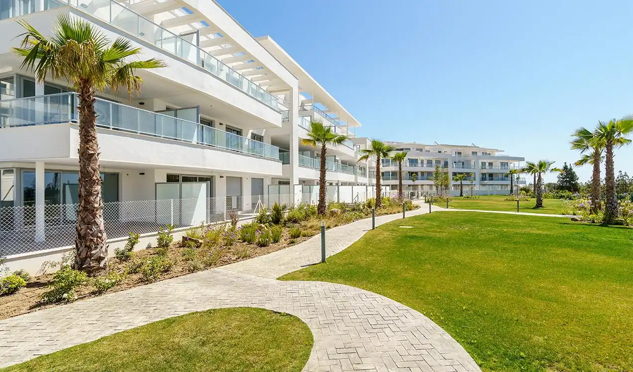 Ático con piscina en venta en El Faro de Calaburra - Chaparral, imagen 7