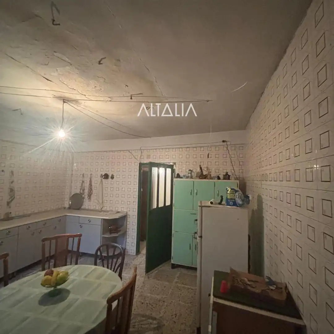 Cuina de Casa o xalet en venda en Poyatos amb Calefacció, Terrassa i Traster
