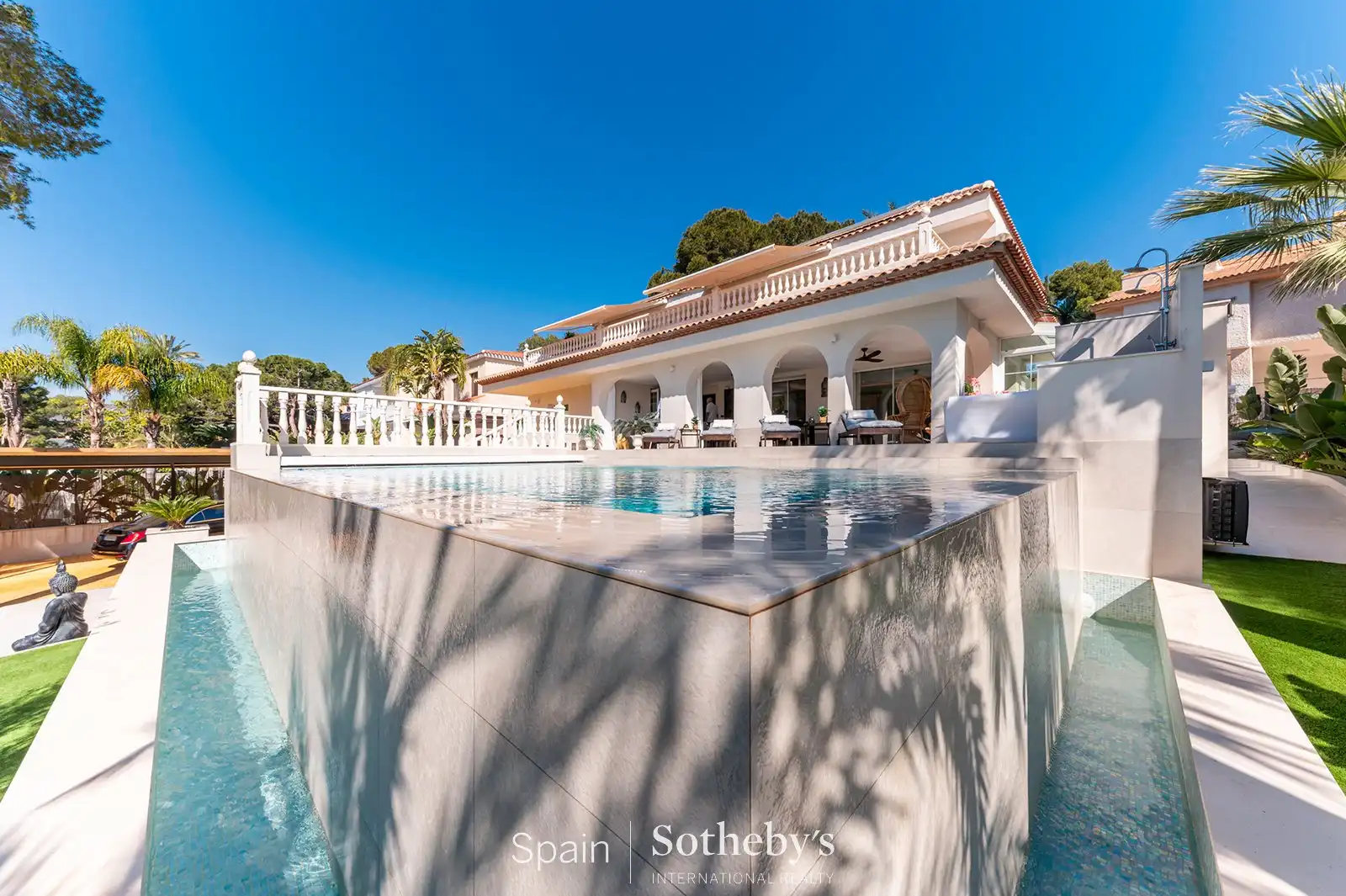 House with pool for sale in Calle Miguel Hernández, imagen 3