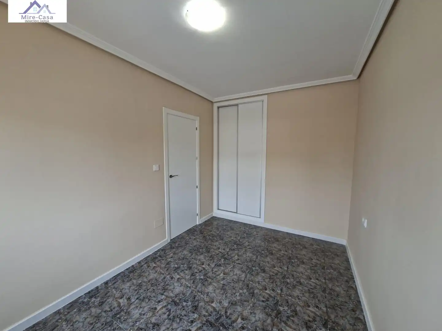 Dormitori de Casa o xalet en venda en Orihuela amb Jardí privat, Balcó i Piscina comunitària