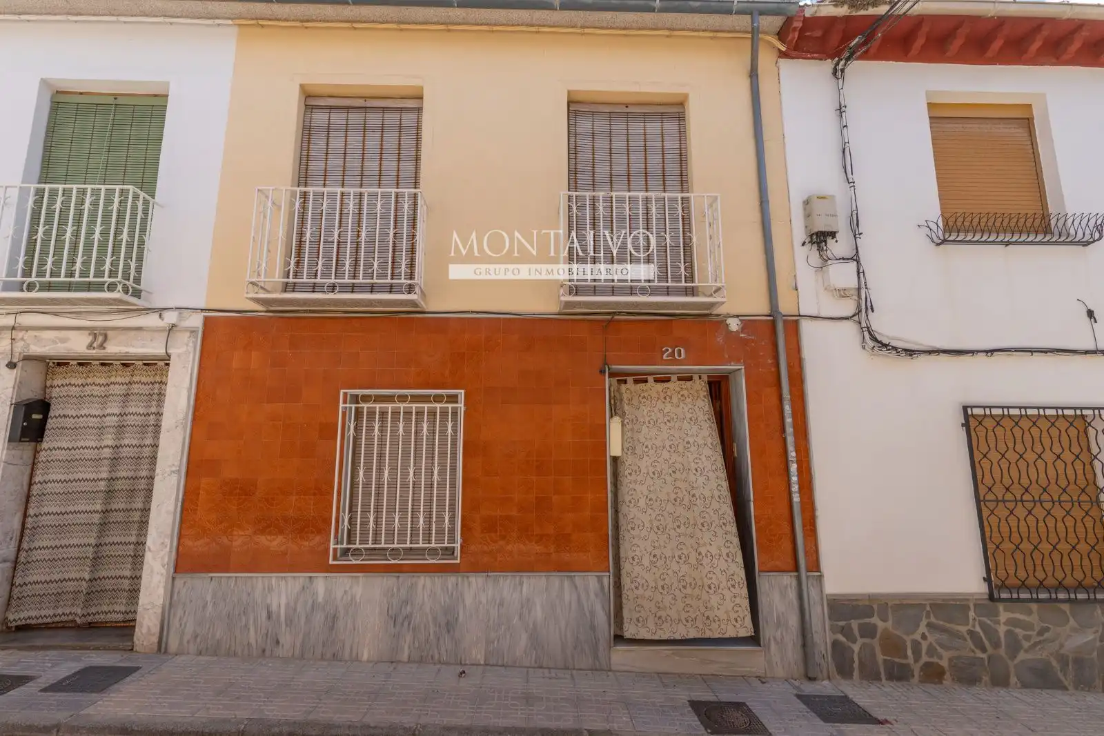 Vista exterior de Casa adosada en venda en Atarfe