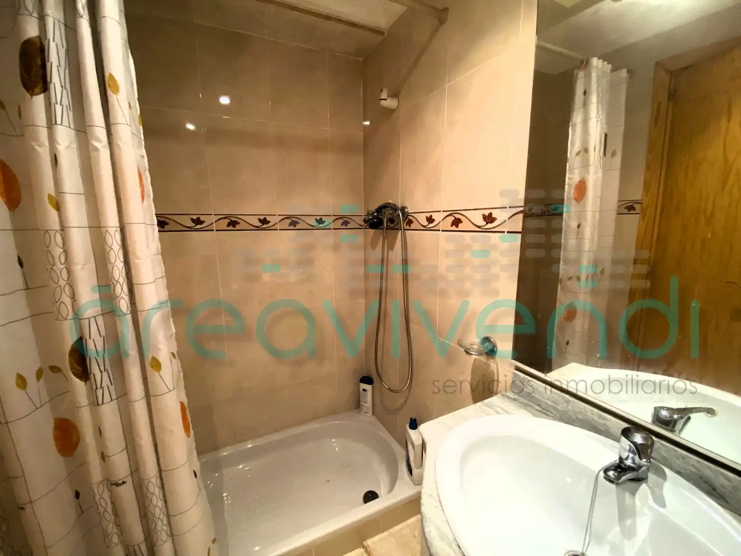 Badezimmer von Wohnung zum Verkauf in Castellón de la Plana / Castelló de la Plana mit Möbliert und Balkon