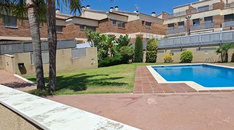 Foto 2 de Casa adosada en venda a Bonavista, El Vendrell