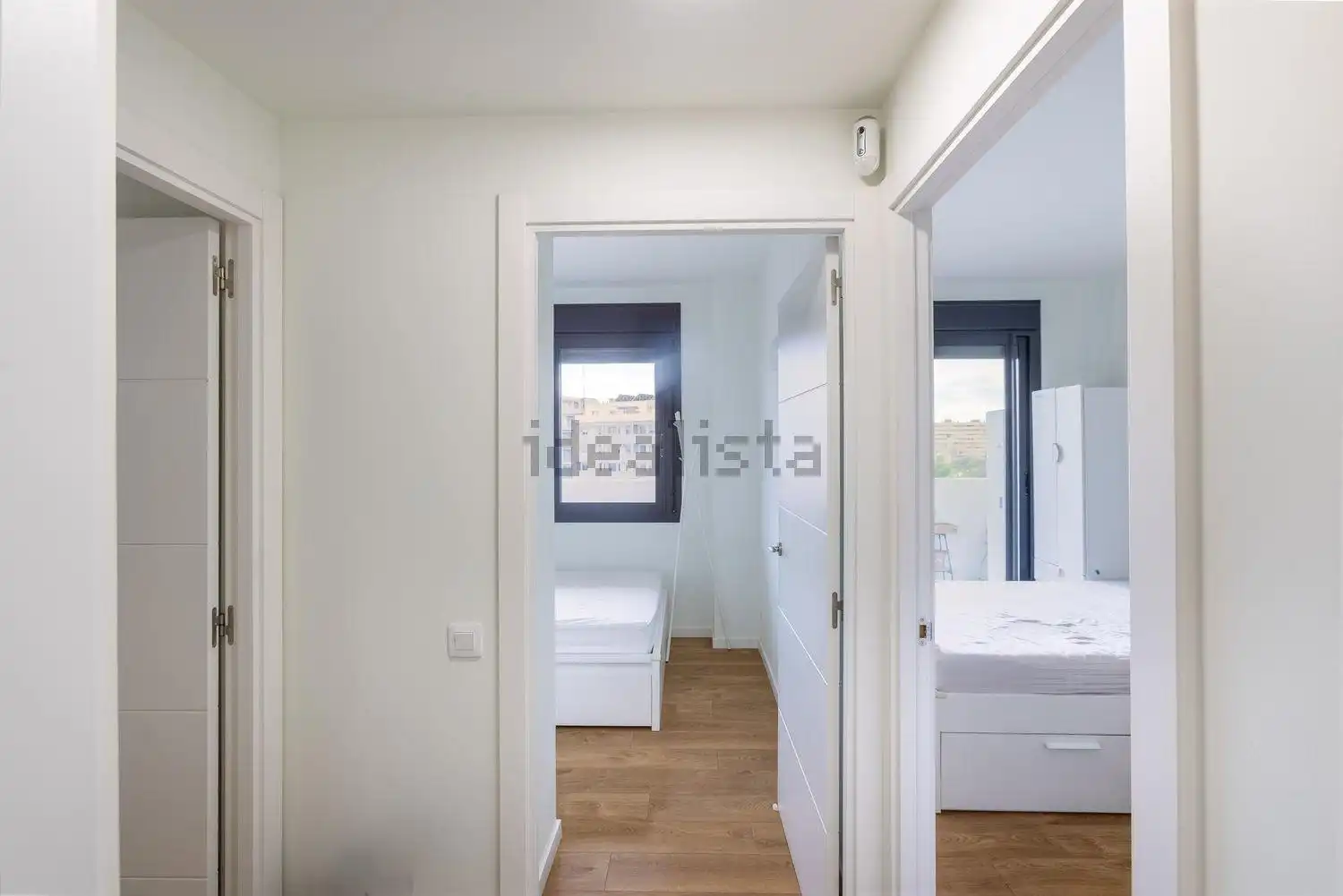 Schlafzimmer von Dachboden zur Miete in Sant Adrià de Besòs mit Klimaanlage, Heizung und Privatgarten