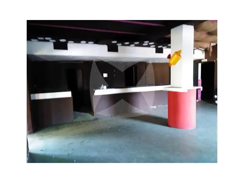 Local en venta en DE OLIVENZA (EX-107), Las Vaguadas