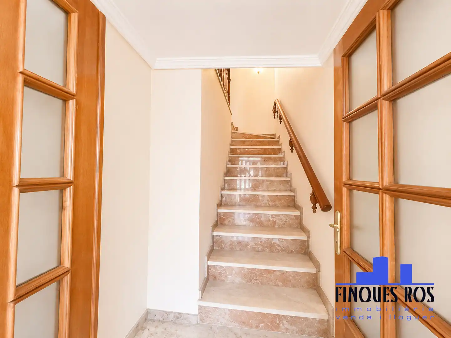 Casa adosada en venta en Vinaròs con Calefacción, Terraza y Amueblado