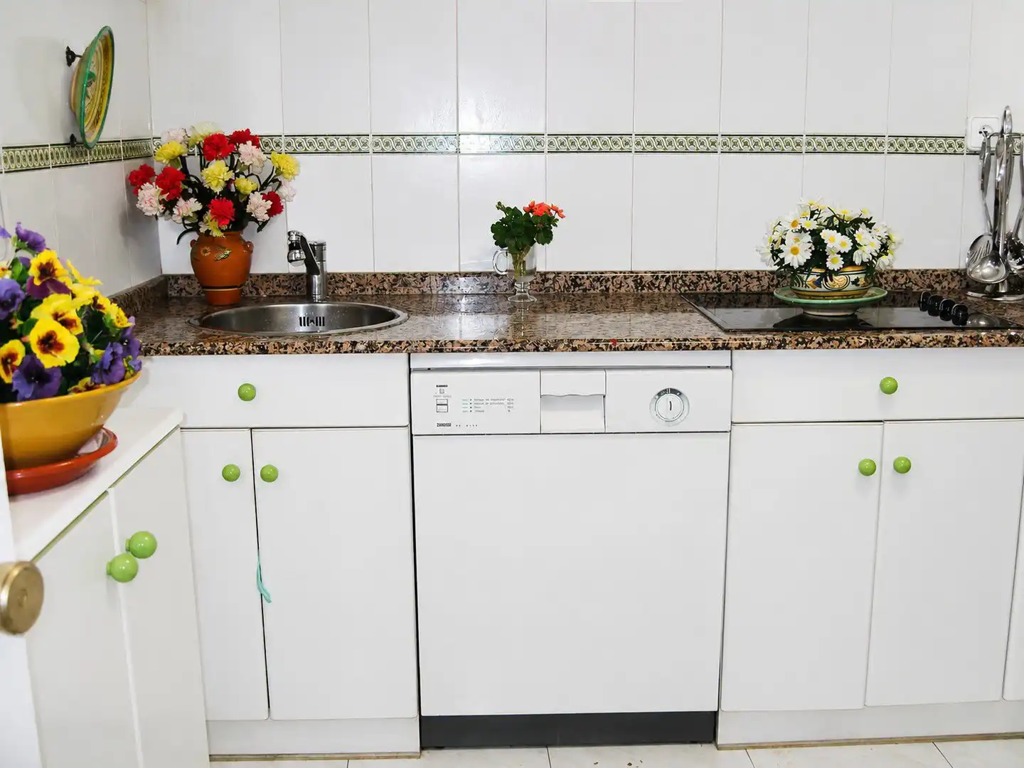 Cocina de Casa adosada en venta en Viguera con Calefacción, Parquet y Trastero