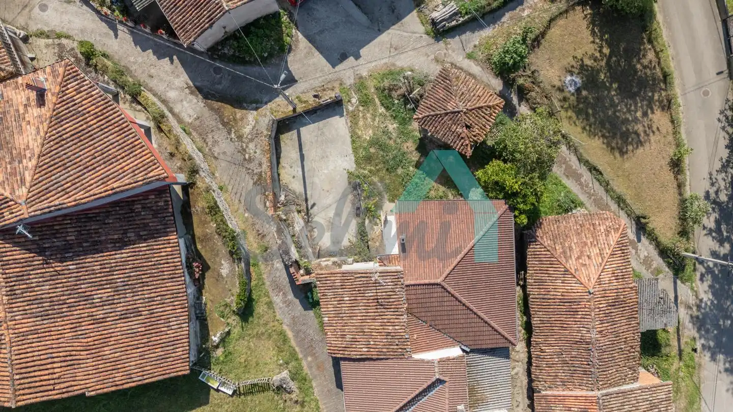 Houses for sale in Parres  with Heating, Private garden and Storage room