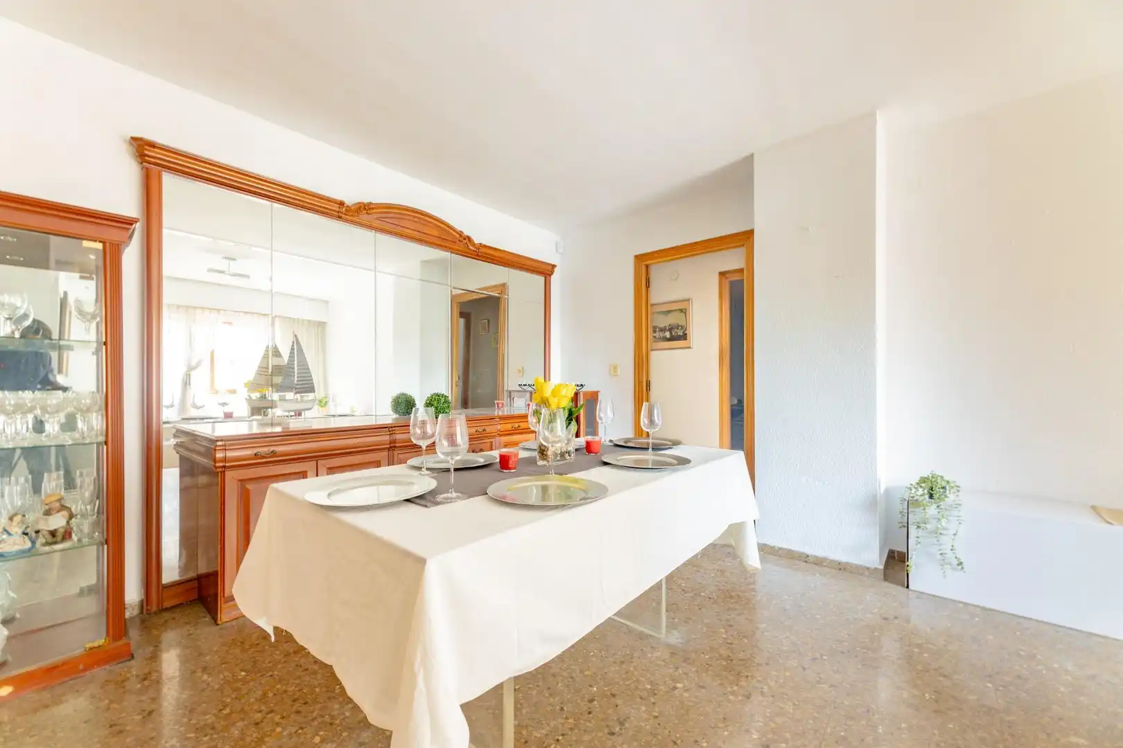 Comedor de Piso en venta en Valencia con Trastero, Balcón y Alarma