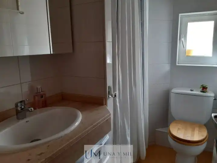 Baño de Piso en venta en Salamanca con Calefacción y Balcón