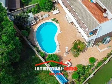 Casa con piscina in vendita a Palau-solità i Plegamans