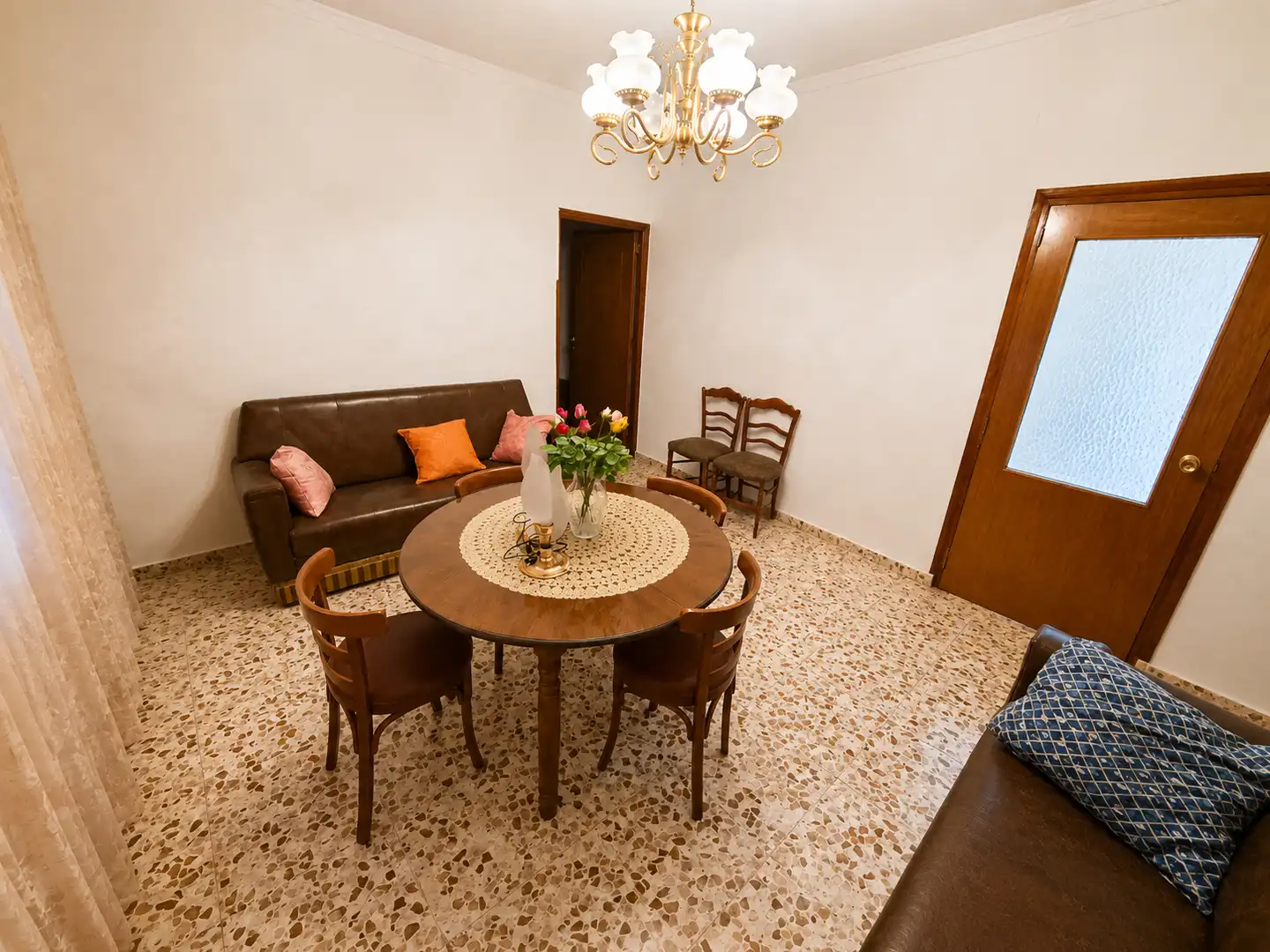 Sala de estar de Casa adosada en venta en Carrión de Calatrava con Calefacción, Terraza y Trastero