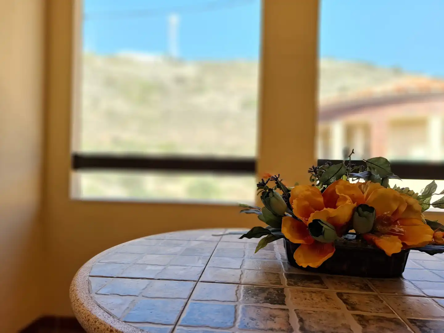 Piso en venta en Torrenueva Costa con Terraza, Trastero y Amueblado