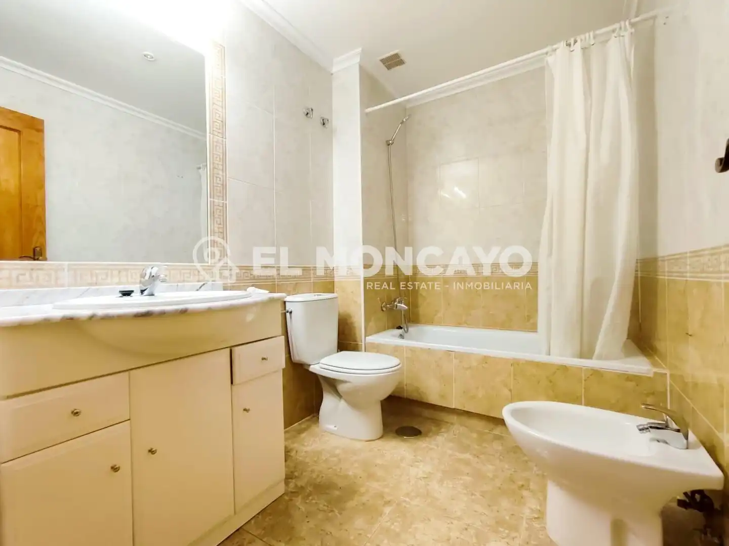 Bathroom of Apartments for sale in Orihuela  with Air Conditioner, Heating and Terrace