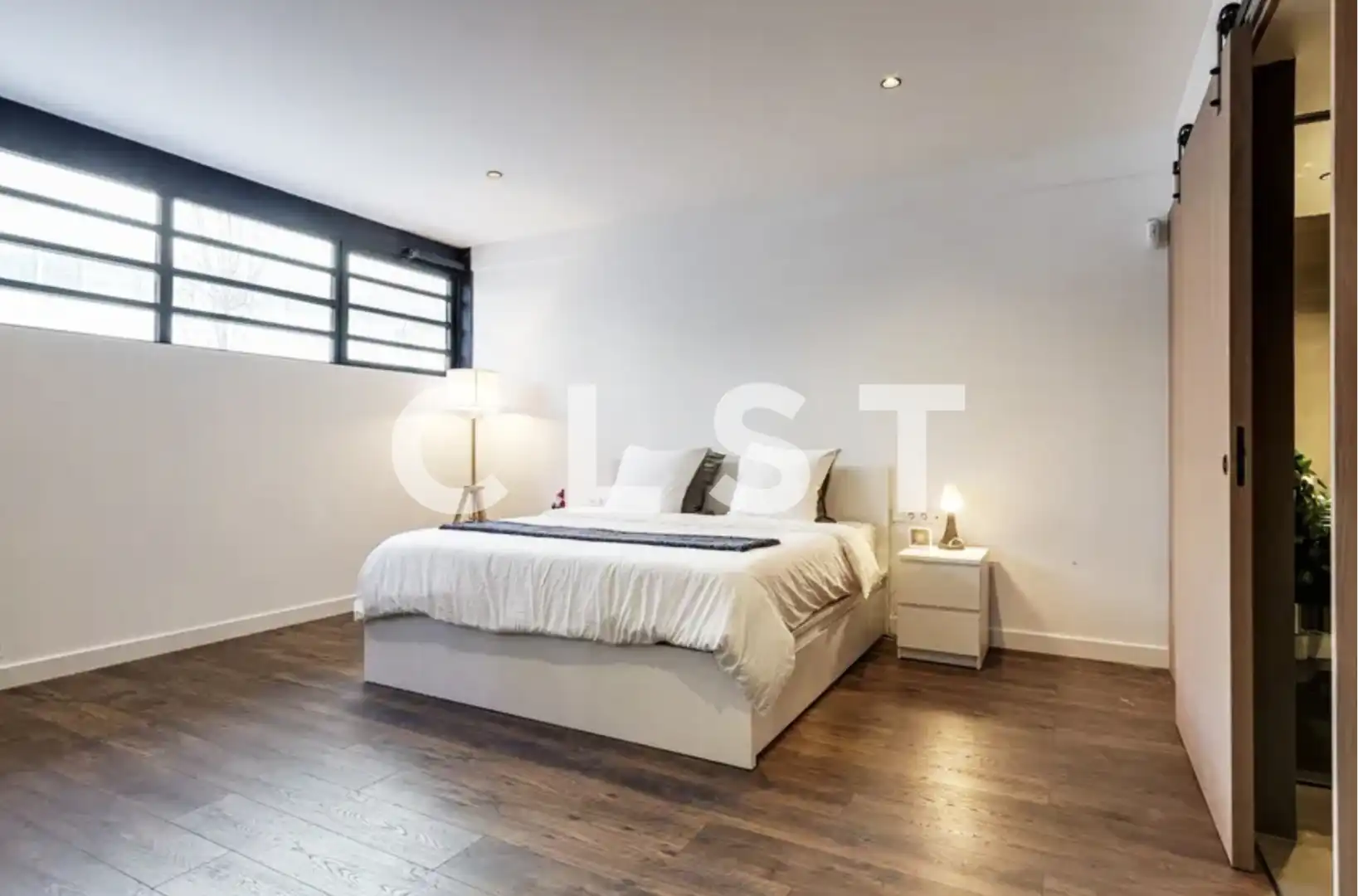 Habitación de Planta baja en venta en Barcelona con Aire acondicionado, Calefacción y Jardín privado