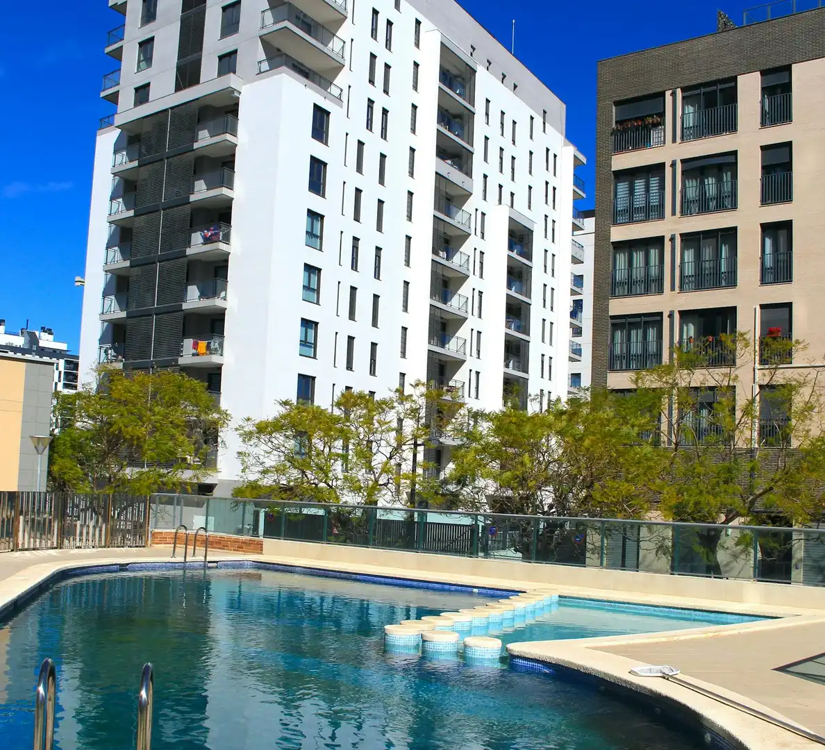 Schwimmbecken von Wohnung zur Miete in Valencia mit Klimaanlage, Heizung und Möbliert