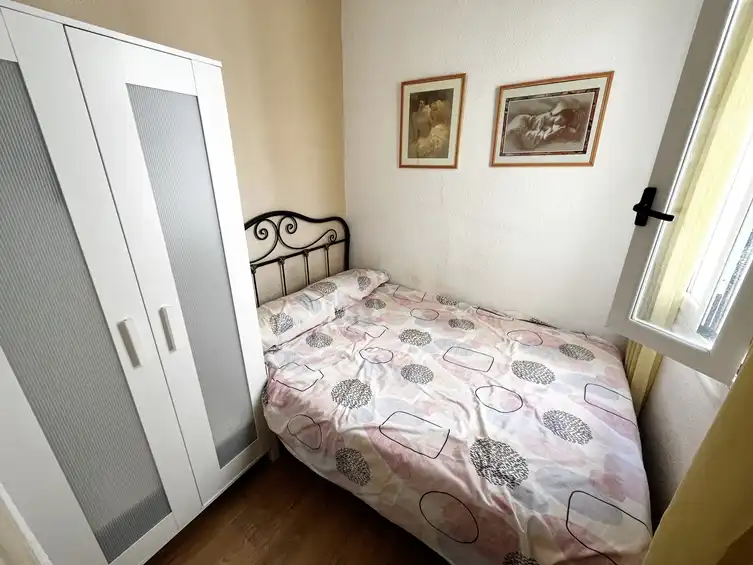 Bedroom of Flat for sale in Madrid  with Air Conditioner, Heating and Parquet flooring
