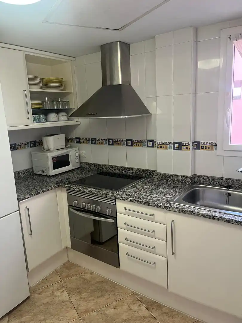 Cuina de Pis en venda en Palamós amb Aire condicionat, Calefacció i Moblat