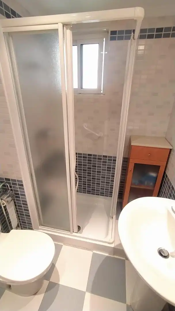 Bany de Pis en venda en Málaga amb Aire condicionat, Jardí privat i Terrassa