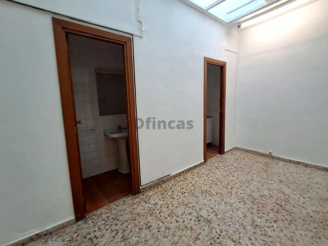 Local comercial de lloguer a Avenida de Sagunto, imagen 5