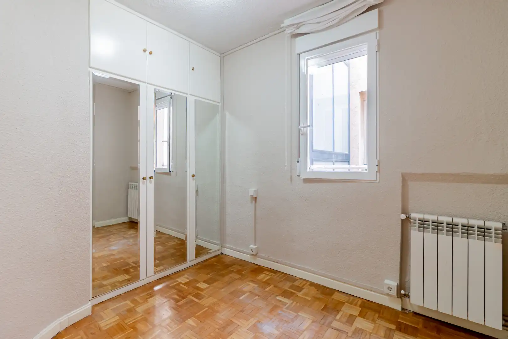 Habitación de Piso en venta en Carabanchel