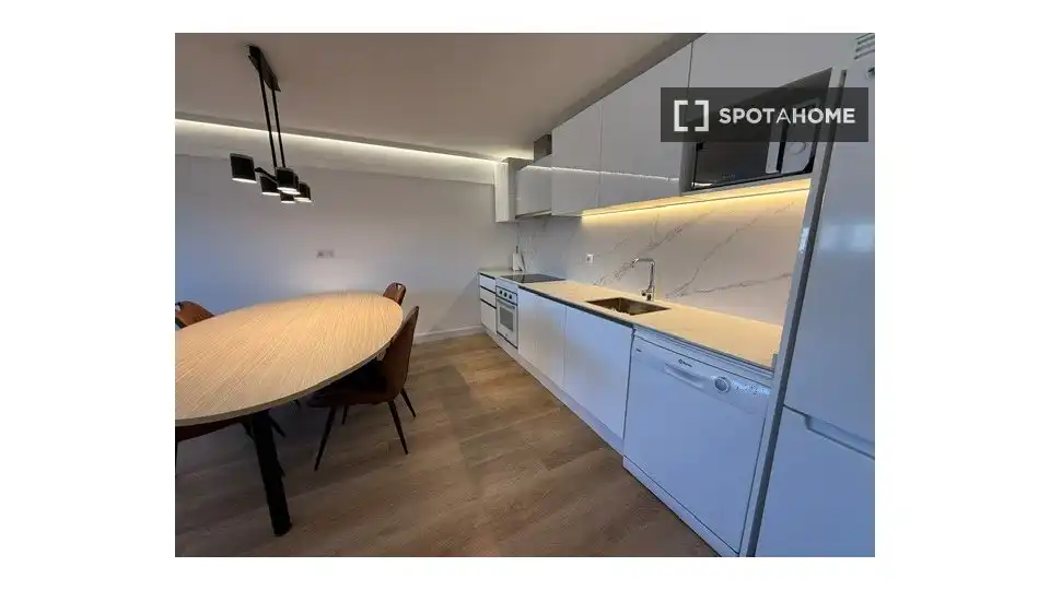 Cocina de Piso de alquiler en Madrid con Aire acondicionado, Calefacción y Amueblado