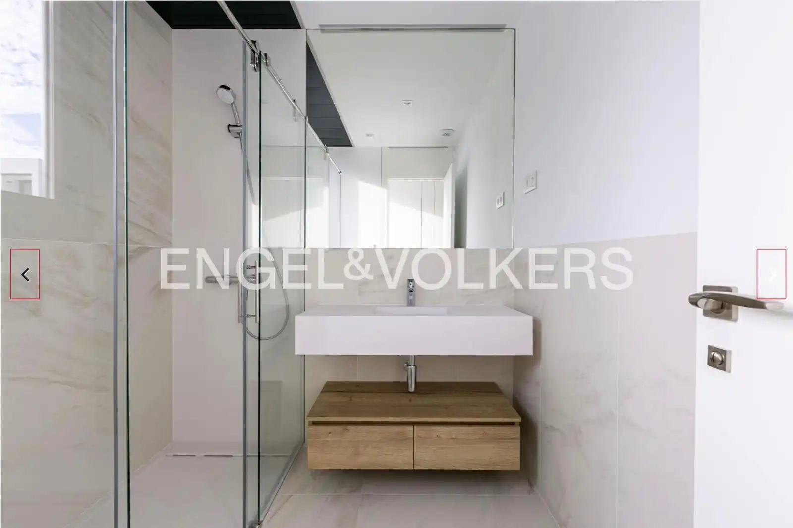 Baño de Casa o chalet de alquiler en Majadahonda con Aire acondicionado, Calefacción y Jardín privado