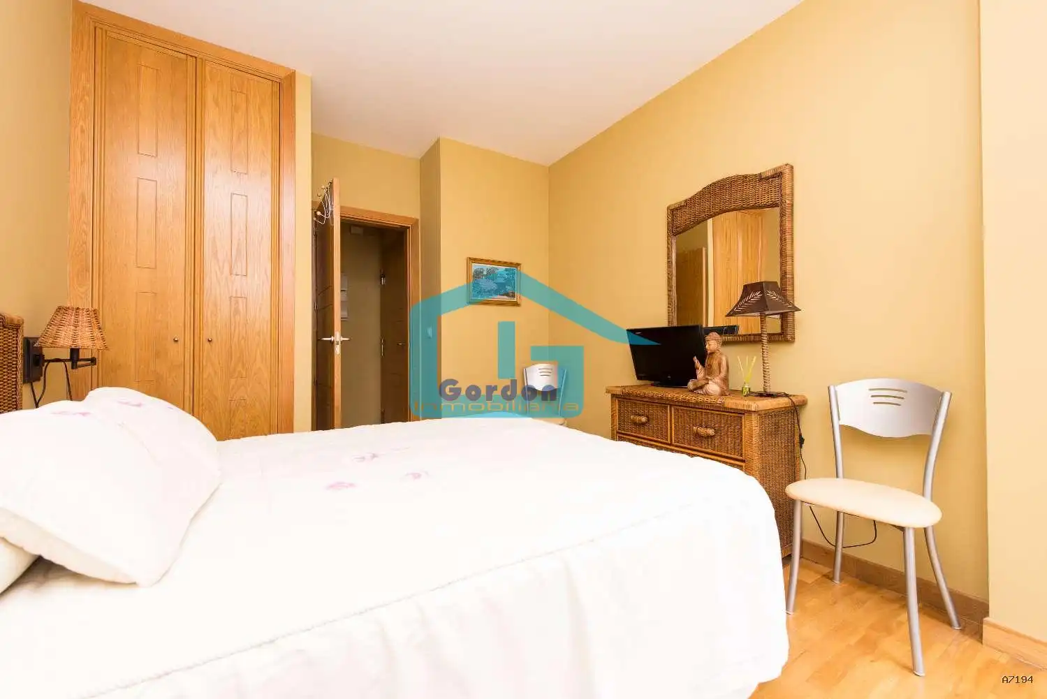 Habitación de Piso en venta en O Grove   con Calefacción, Terraza y Piscina