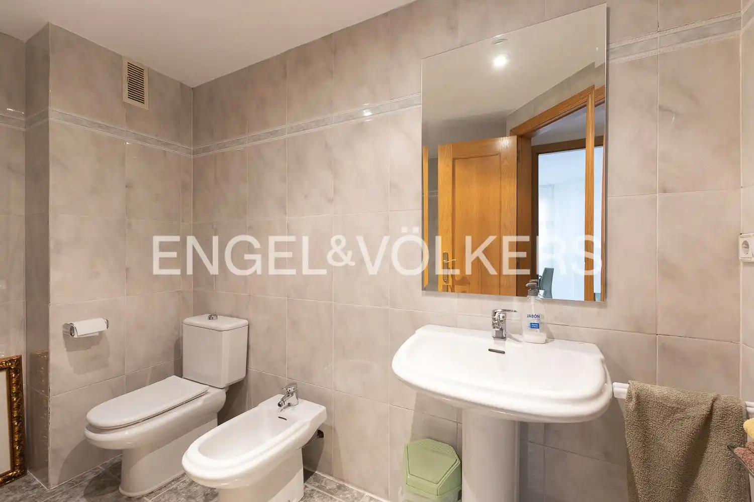 Badezimmer von Maisonette zur Miete in Valencia mit Klimaanlage, Heizung und Möbliert