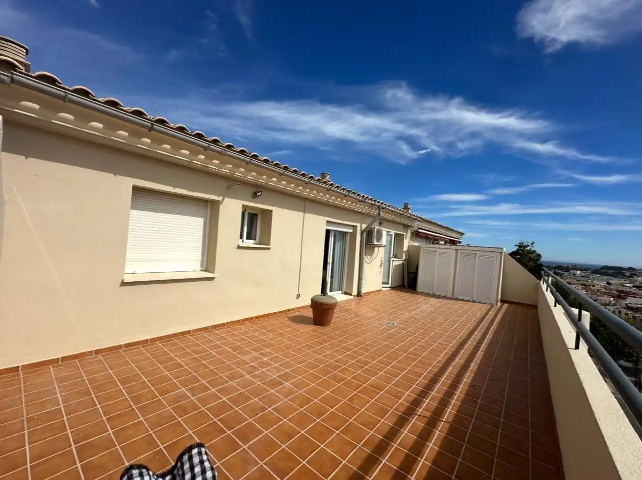 Vista exterior de Pis en venda en Mijas amb Aire condicionat, Terrassa i Piscina comunitària