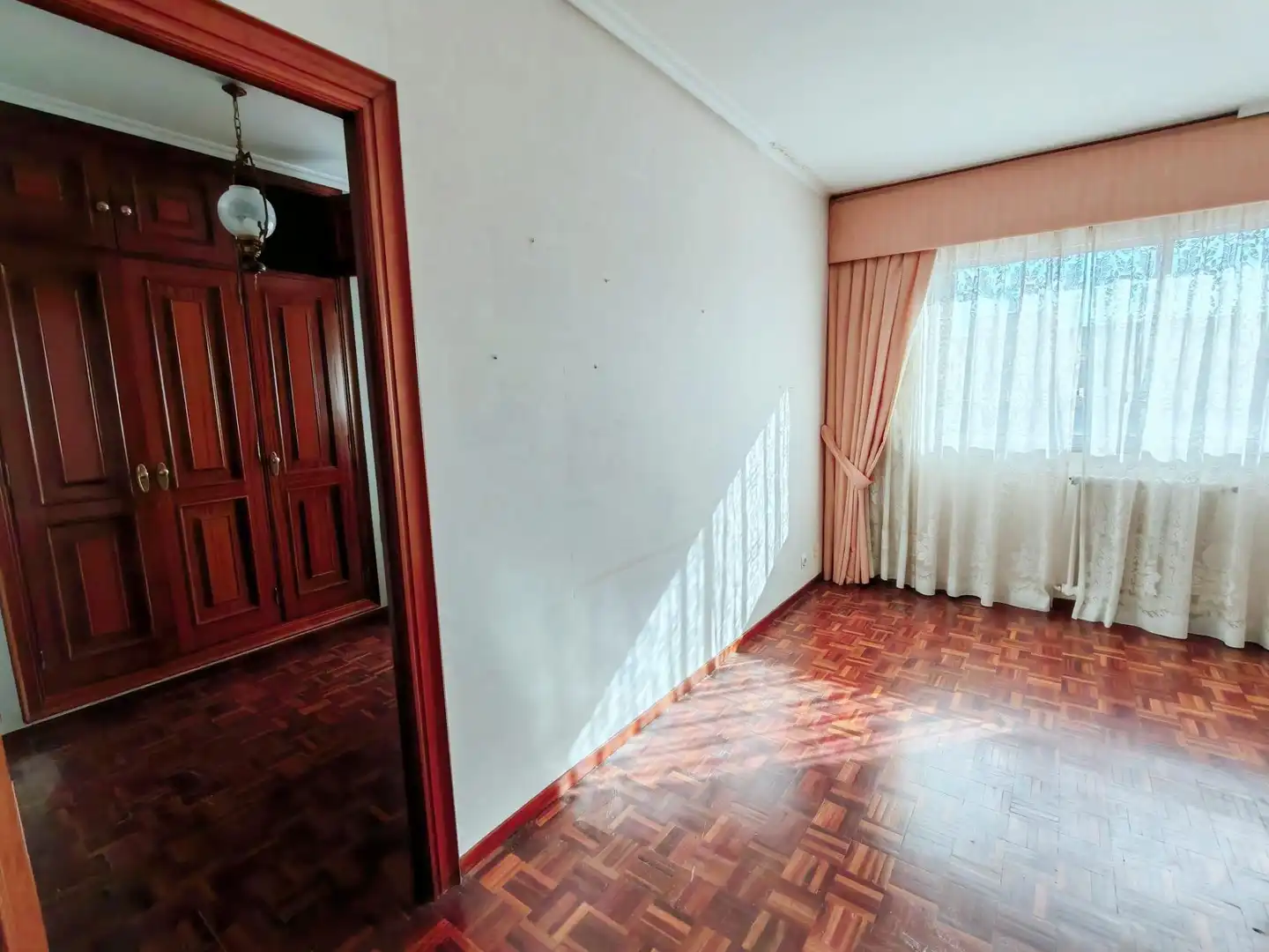 Habitación de Piso en venta en Vigo  con Calefacción y Terraza