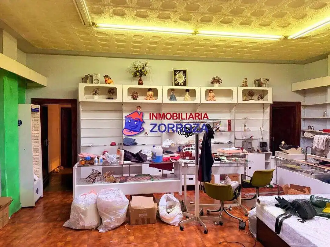 Locale commerciale in vendita a Abaro Estrata