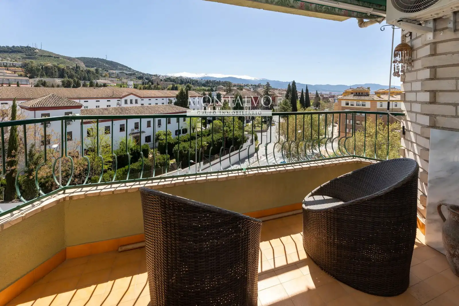 Terrasse von Wohnung zur Miete in Granada mit Klimaanlage, Schwimmbad und Möbliert