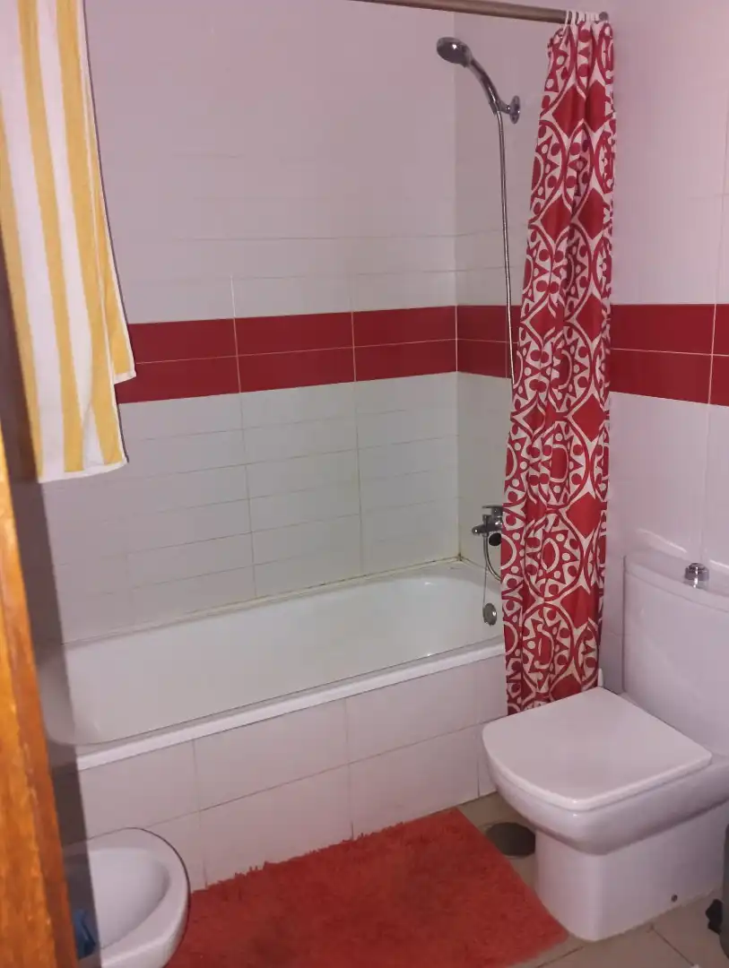 Baño de Piso en venta en Guía de Isora con Terraza y Amueblado