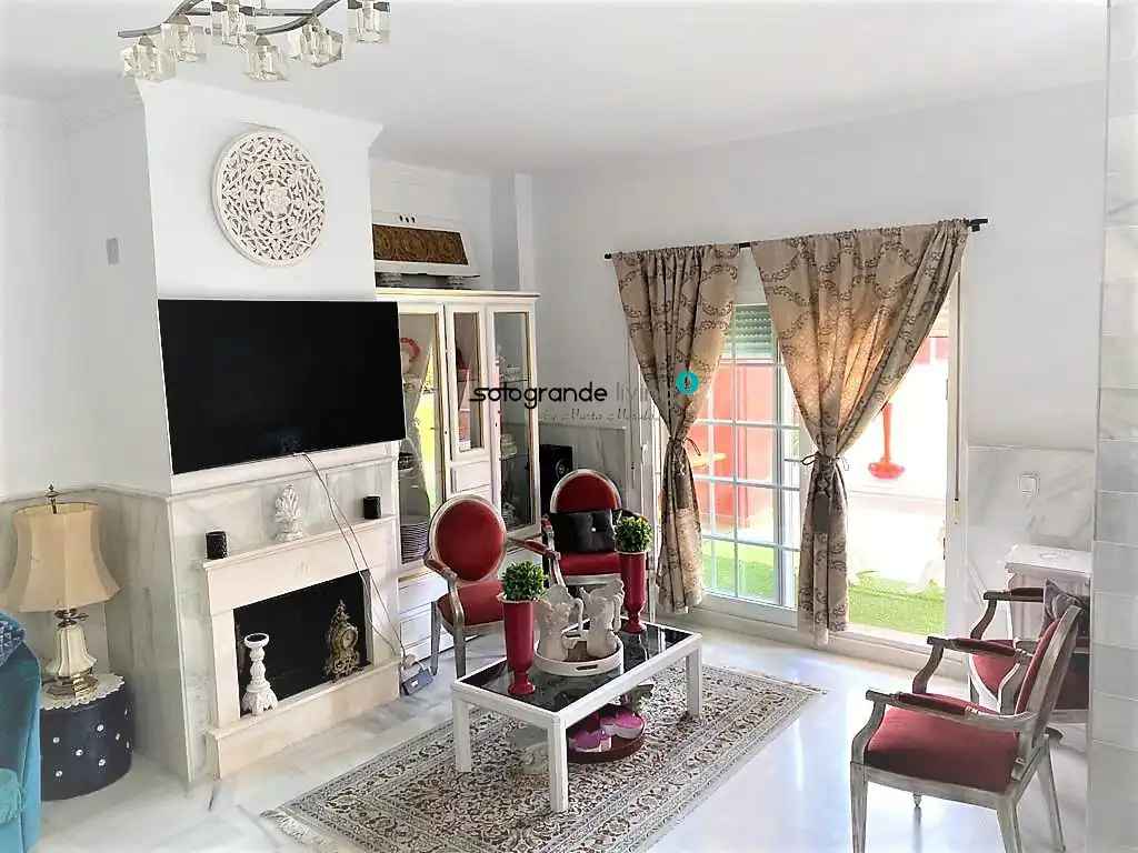 Maison mitoyenne avec terrasse à louer à Sotogrande Costa, imagen 4