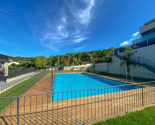 Swimming pool of Single-family semi-detached for sale in Teià  with Air Conditioner, Heating and Private garden
