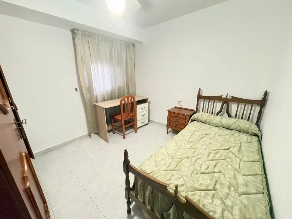 Bedroom of Flat for rent in Córdoba  with Balcony