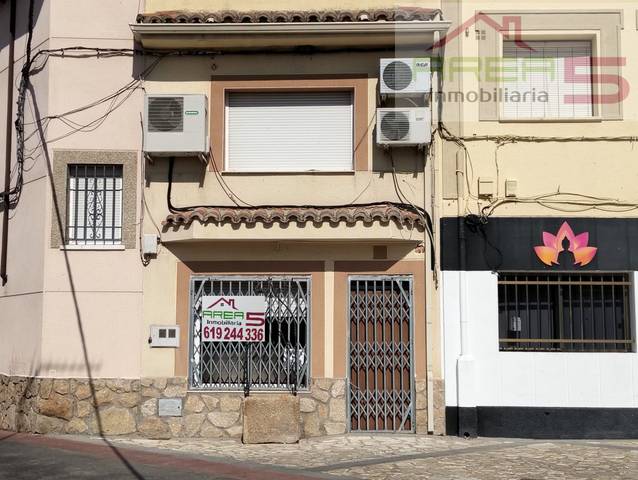 Edificio en Venta en Travesía Florentino Gómez, 6 en Casatejada