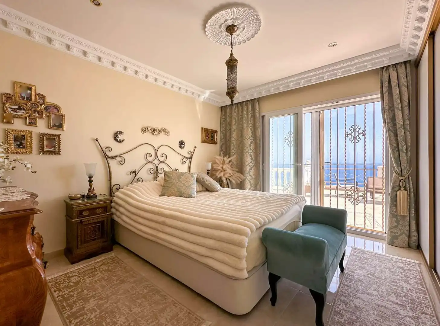 Bedroom of Houses for sale in Salobreña  with Terrace, Swimming Pool and Internet