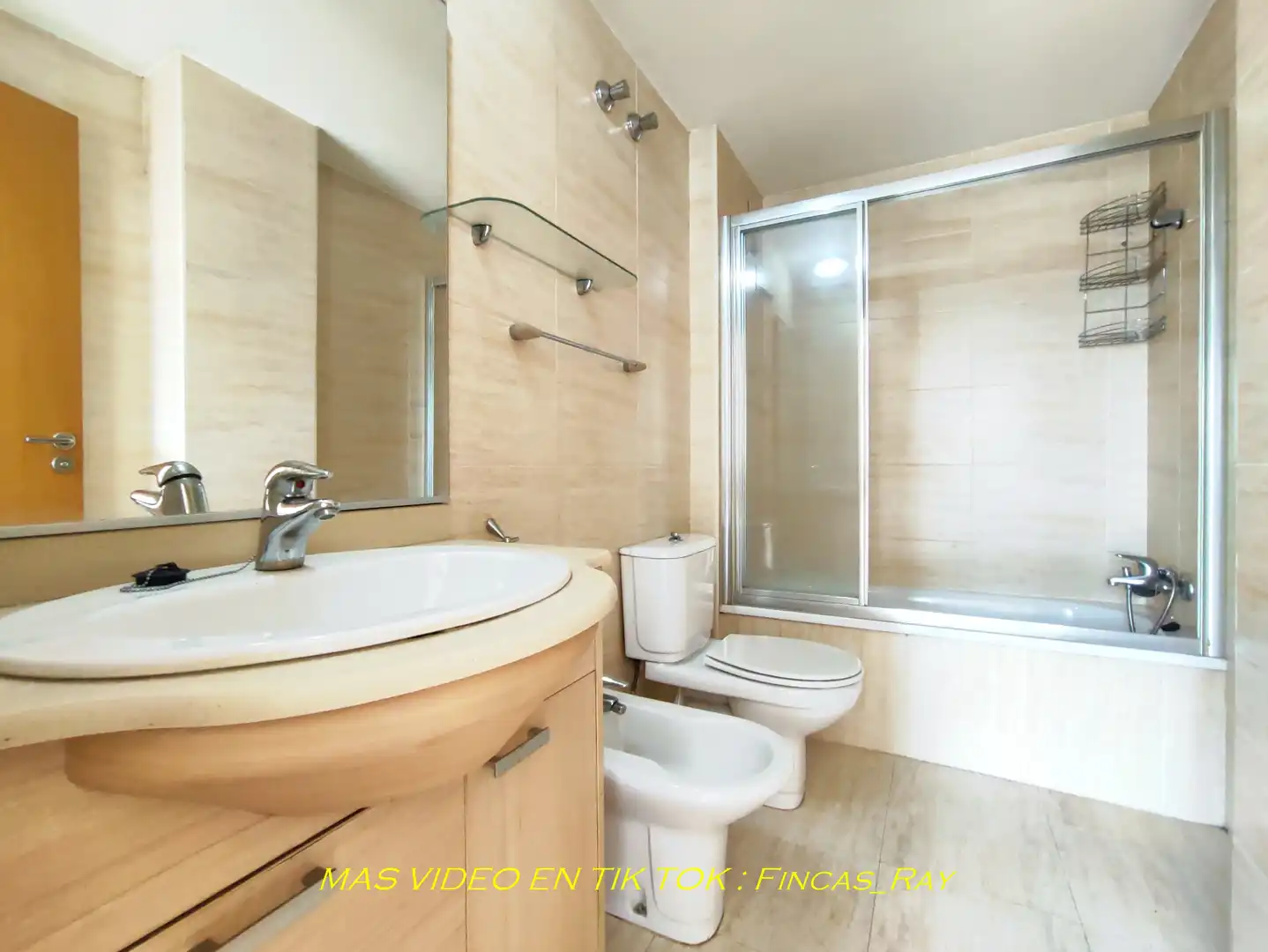 Badezimmer von Maisonette zum Verkauf in Ripollet mit Klimaanlage, Heizung und Terrasse