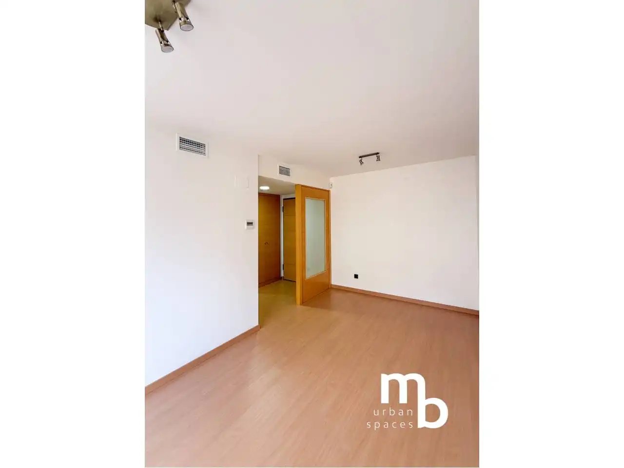 Flat for rent in Madrid  with Air Conditioner, Heating and Swimming Pool