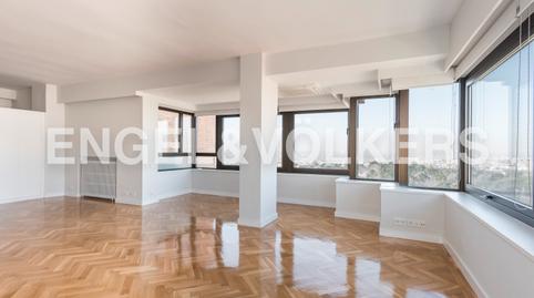 Foto 3 von Wohnung zur Miete in Avenida de Menéndez Pelayo, Niño Jesús,  Madrid Capital