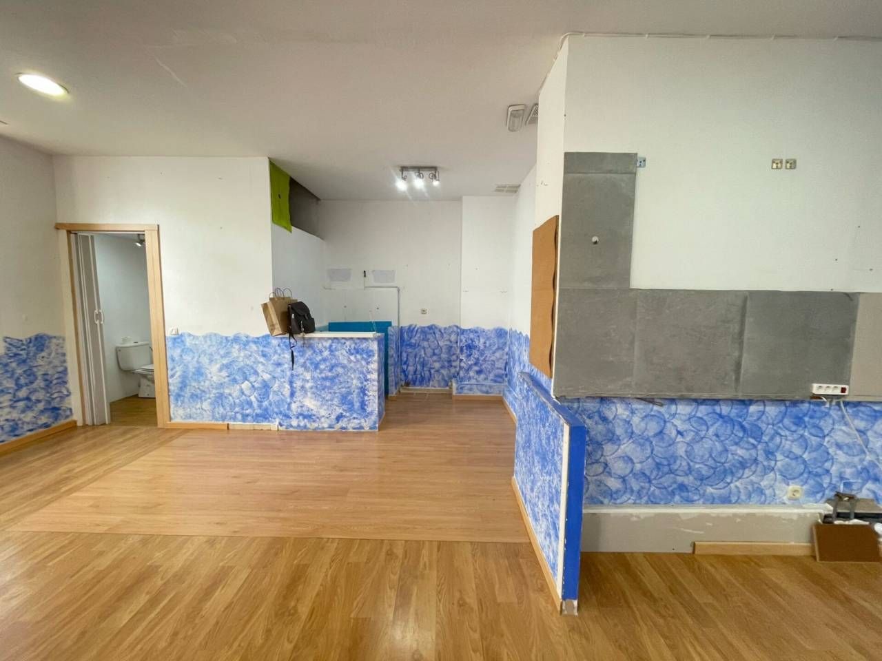 Cuina de Local en venda en Estepona amb Aire condicionat
